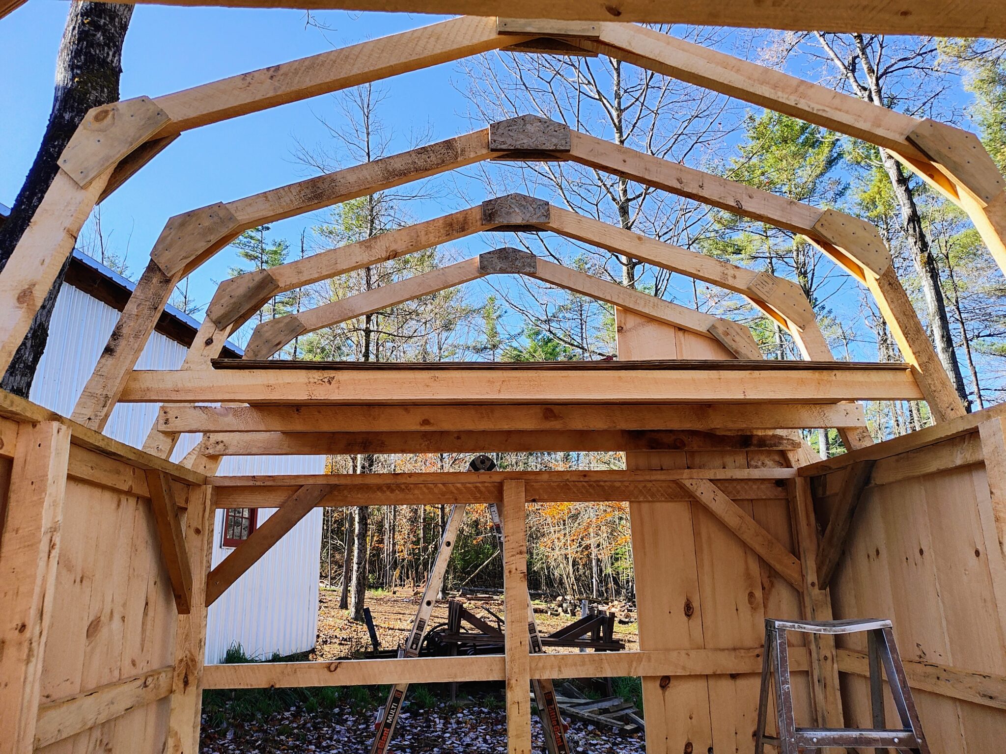 Amish 10' x 10' board & batten, post & beam Pennsylvania Dutch gambrel